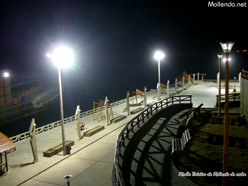 Vistas de noche del Muelle