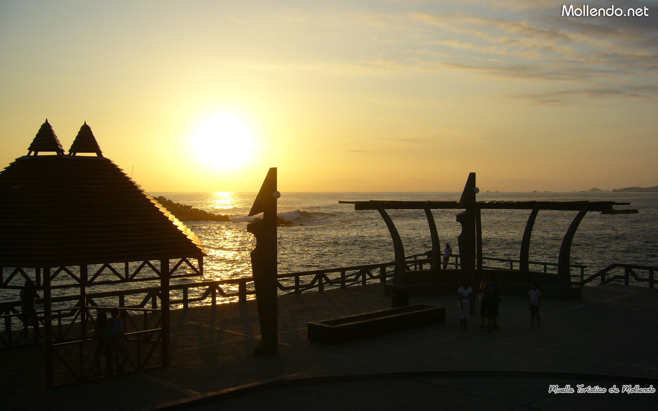 Puesta de Sol en el Muelle